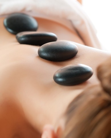 EARTHING MASSAGE Hot Stone pietre calde (massaggio della Terra ) 75’